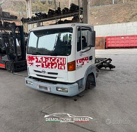 Cabina e ricambi vari Nissan Atleon 2002 3.0 TD