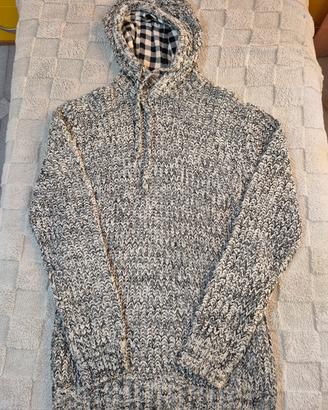 maglione con cappuccio