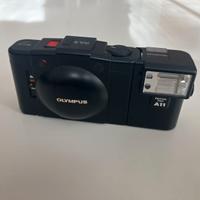 Fotocamera 35 mm Olympus XA2 + flash A11