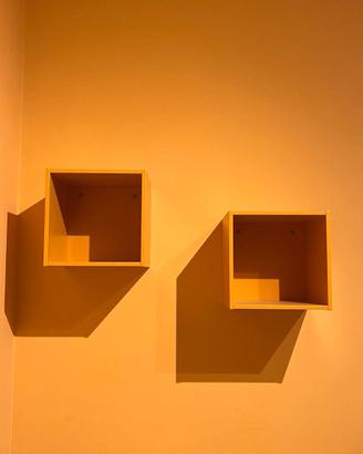 Coppia di scaffali a cubo