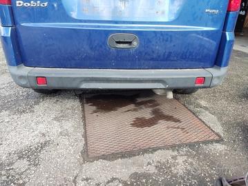 Paraurti posteriore FIAT DOBLO del 2006