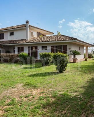 Villa Bifamiliare - Pula