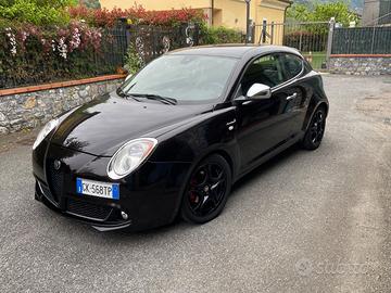 Alfa Romeo Mito 1.3 Carbon look per neopatentati