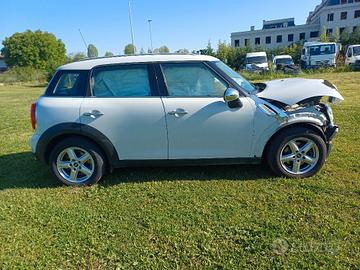 Ricambi Mini Countryman One D 2011