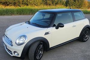 MINI Cooper D 1.6 109cv - Pepper White - Cerchi MS