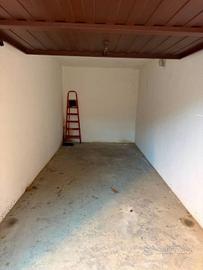 Box / Garage di 13 m² a Milano