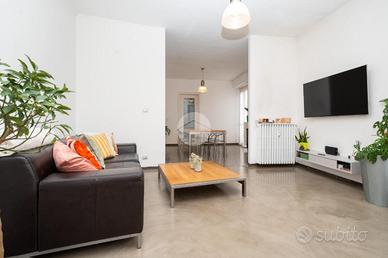 3 LOCALI A CASELLE TORINESE