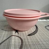 Tupperware ciotola rosa da 600 ml. Con coperchio