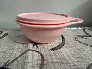 Tupperware ciotola rosa da 600 ml. Con coperchio