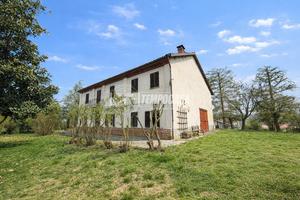 CASA INDIPENDENTE CON TERRENO