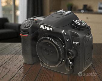 Reflex Nikon D750 Body con Nikkor 70-300