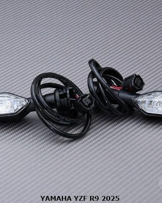 Coppia frecce Posteriori Y-Perf YAMAHA YZF R9 2025