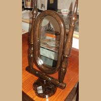 Tualettina con specchio ovale basculante