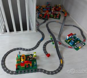 Plastico Lego Duplo città/ferrovia