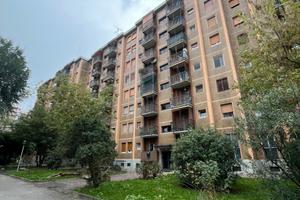 3 locali più servizi cantina e posto auto