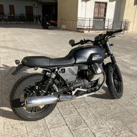 Moto Guzzi V7 Stone - 2014 - 13.808 km