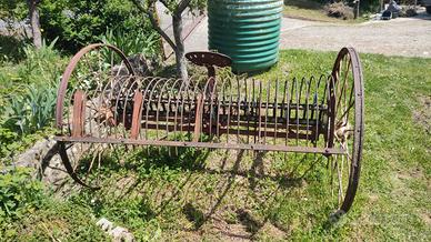 Rastellatrice antica 