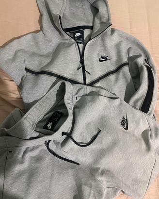 Tuta e Felpa Nike tech grigia Uomo S
