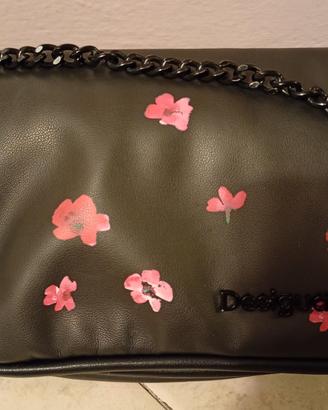 BORSA DESIGUAL ORIGINALE COME NUOVA