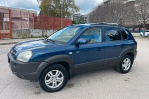 ….TRATTABILE…  HYUNDAI TUCSON  CRDI 16v 4WD