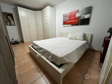 Letto matrimoniale Ikea MALM con doghe in legno