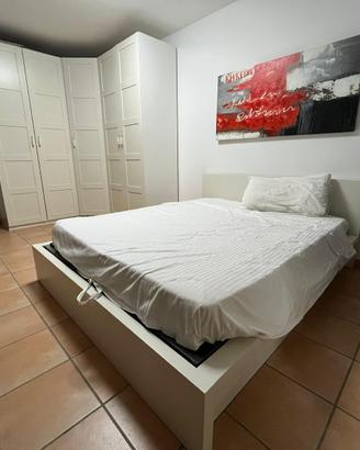Letto matrimoniale Ikea MALM con doghe in legno