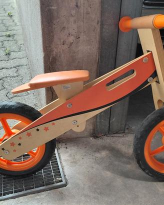 Bici in legno da bambino