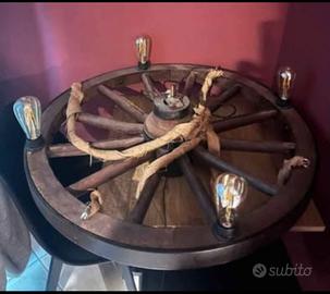 Lampadario a ruota di carro 