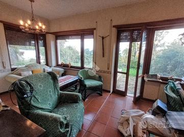 VILLA A SCHIERA A SAN VITO ROMANO