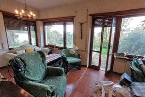 VILLA A SCHIERA A SAN VITO ROMANO