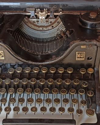 macchina da scrivere vintage olivetti M40