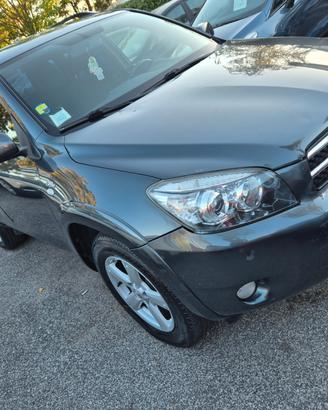 Toyota RAV 4 RAV4 2.2 D-4D 177 CV Luxury