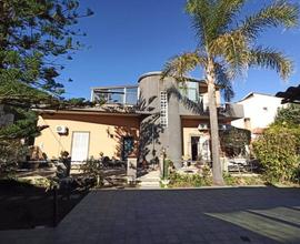 Villa 7 vani con Giardino 800mq. circa Mascalucia
