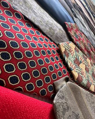 Collezione di 38 Cravatte Vintage