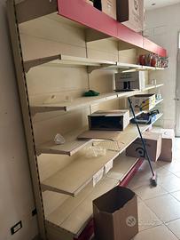 Scaffali supermercato