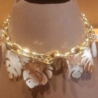 Collana girocollo stile glamour