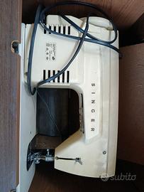 Macchina da cucire Singer elettrica vintage