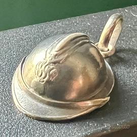Ciondolo casco Adrian 1910