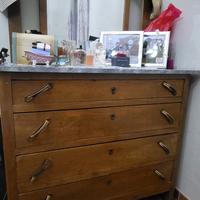 cassettiera con specchiera