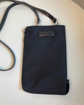 Borsa espandibile a tracolla in tela DKNY - unisex