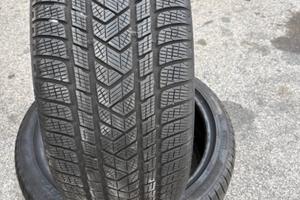 265/40-21 Pneumatici Pirelli Pzero winter