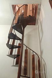 200 €, scala in ferro a chiocciola da interno 200€