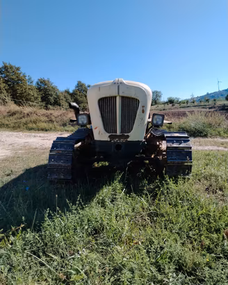 TRATTORE AGRICOLO CINGOLATO 