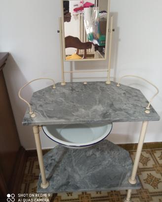 Lavabo antico in Marmo con specchio
