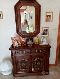 Credenza rinascimentale con specchiera e sedia