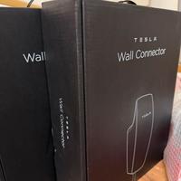 Colonnina tesla wall connector