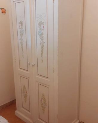 Armadio e cassettiera Tirolesi in legno massello