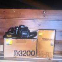 Nikon  D3200 + Nikkor zoom