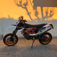 Ktm 690 smc-r guidabile con A2