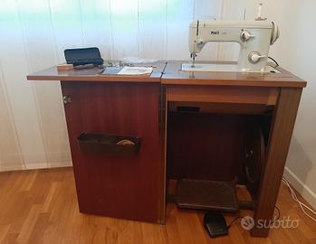 Macchina da cucire Pfaff con mobile a scomparsa